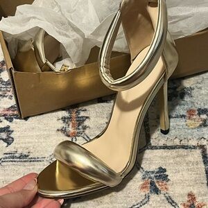 Chic Gold Women's Heels